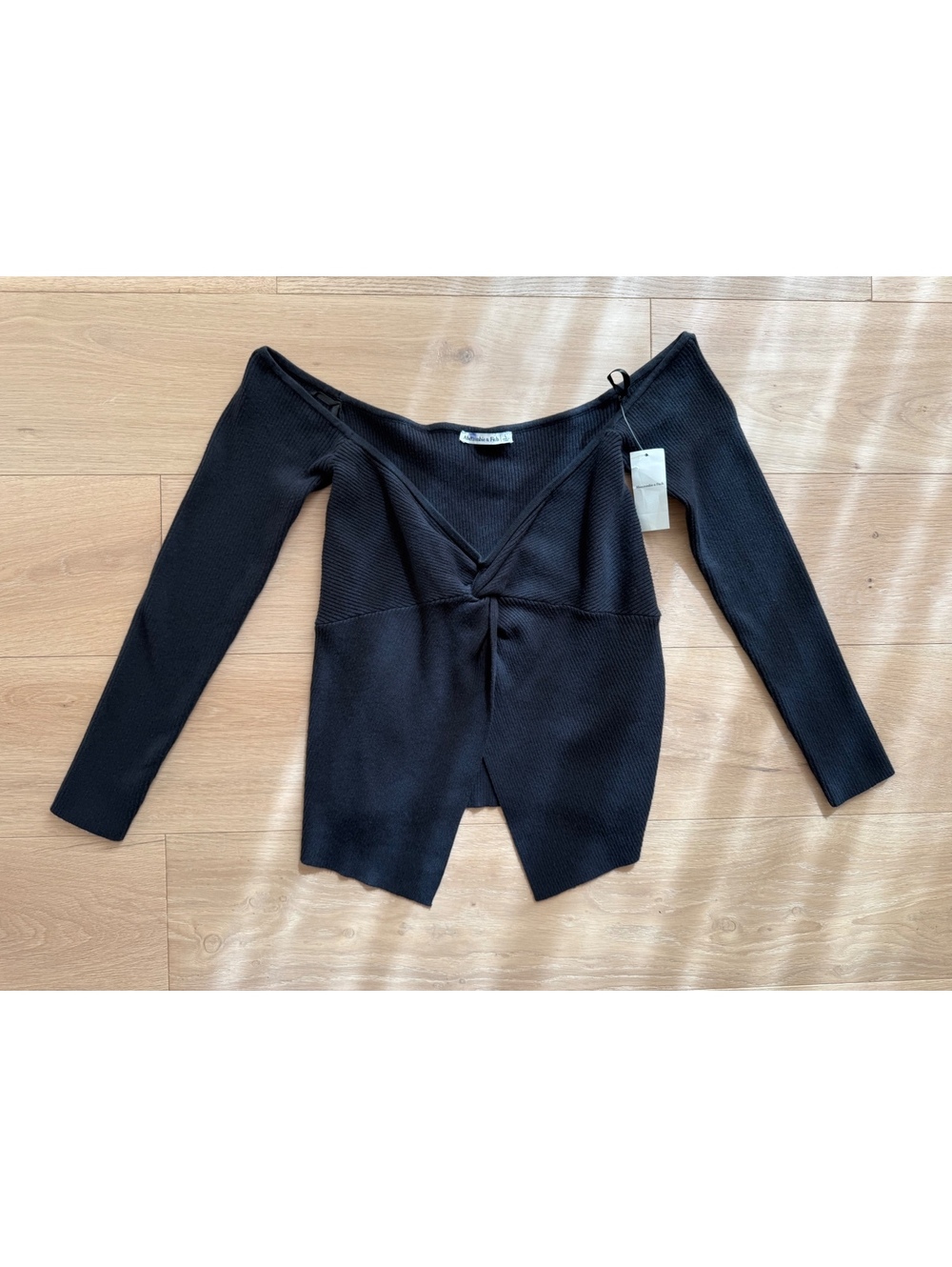 NWT Abercrombie & Fitch Off Shoulder Twist Front Ribbed Knit Top Black L